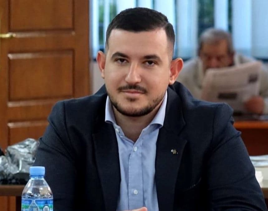 Dhunohet në Bashkinë Kurbin gazetari i MCN dhe ekipi i emisionit “Xhadat”
