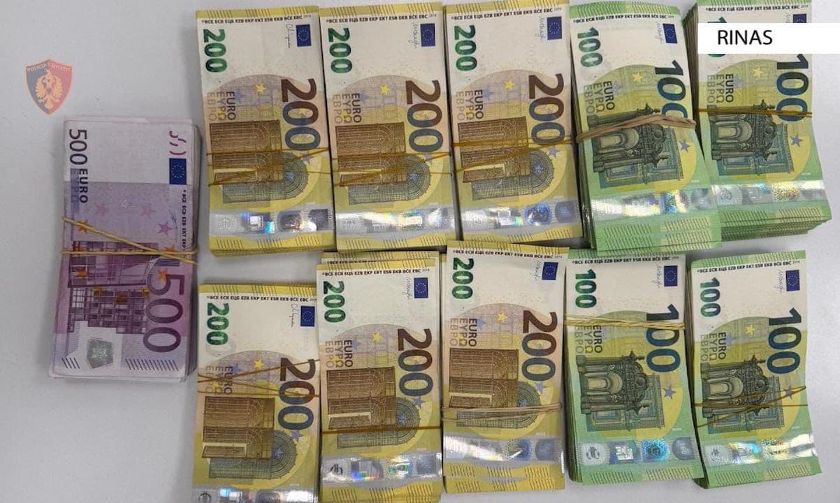 Tentoi të dalë nga Shqipëria me 194 mijë € të padeklaruara, procedohet penalisht 45-vjeçari izraelit
