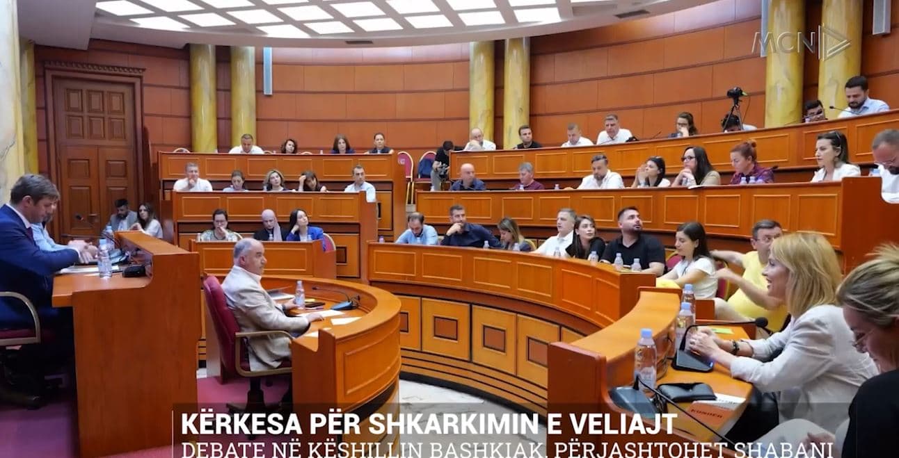 Kërkesa për shkarkimin e Veliajt/ Debate në këshillin bashkiak, përjashtohet Shabani