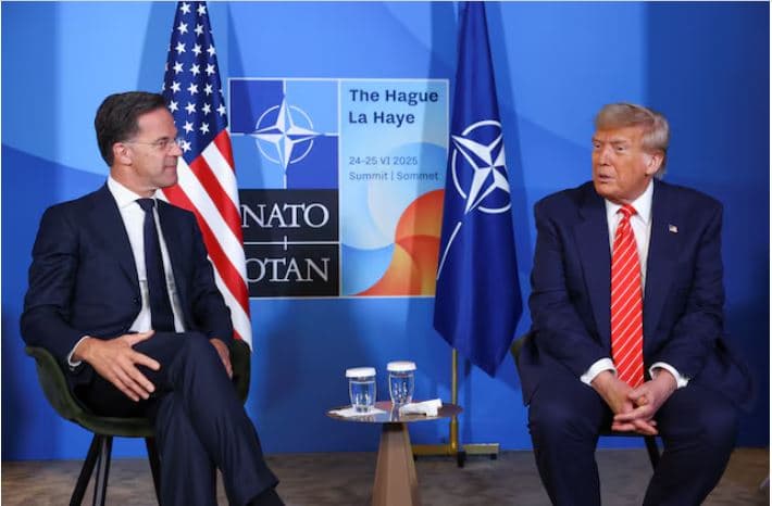 Shefi i NATO-s përgëzon “baba Trumpin” për mënyrën si trajtoi konfliktin Izrael-Iran