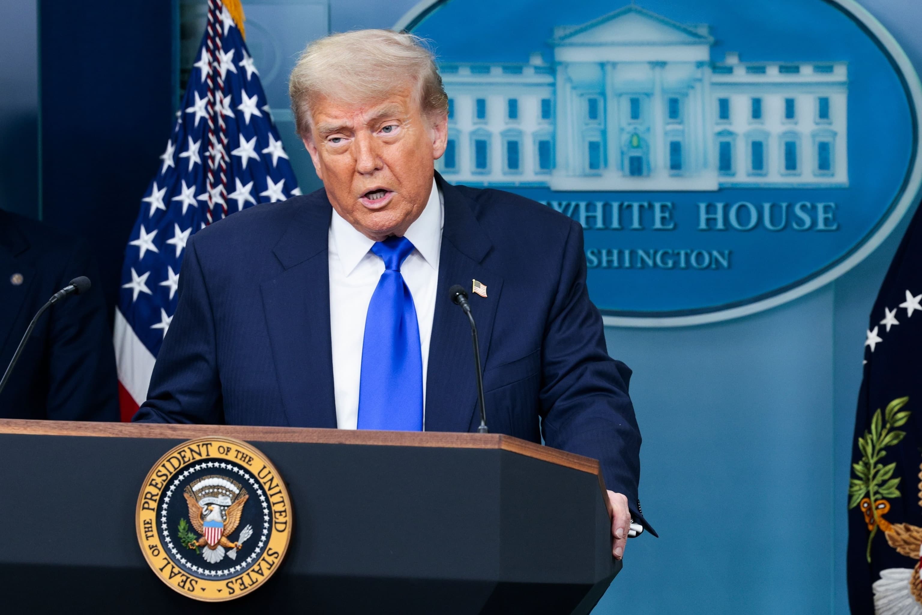 Trump: Kosova dhe Serbia po shkonin drejt një lufte të madhe. U thashë s’ka më tregti me SHBA-të! (VIDEO)