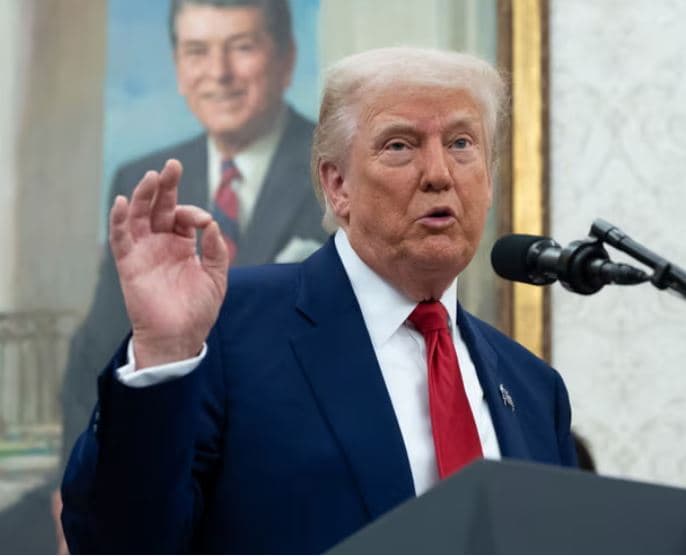 Trump urdhëron projektuesit amerikanë të çipave të ndalojnë shitjen në Kinë 