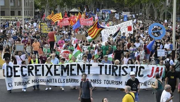 Rritja e numrit të turistëve, thirren protesta në Spanjë, Portugali dhe Itali