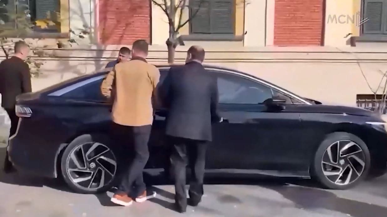 Veliaj mbetet në qeli/ Ish-gjyqtari: Po të donte PD, Veliaj do ishte i lirë