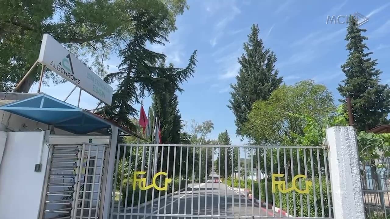 Shirit bllokimi për "Albchrome" / Plagoset mekaniku në repartin e ferrokromit (VIDEO)