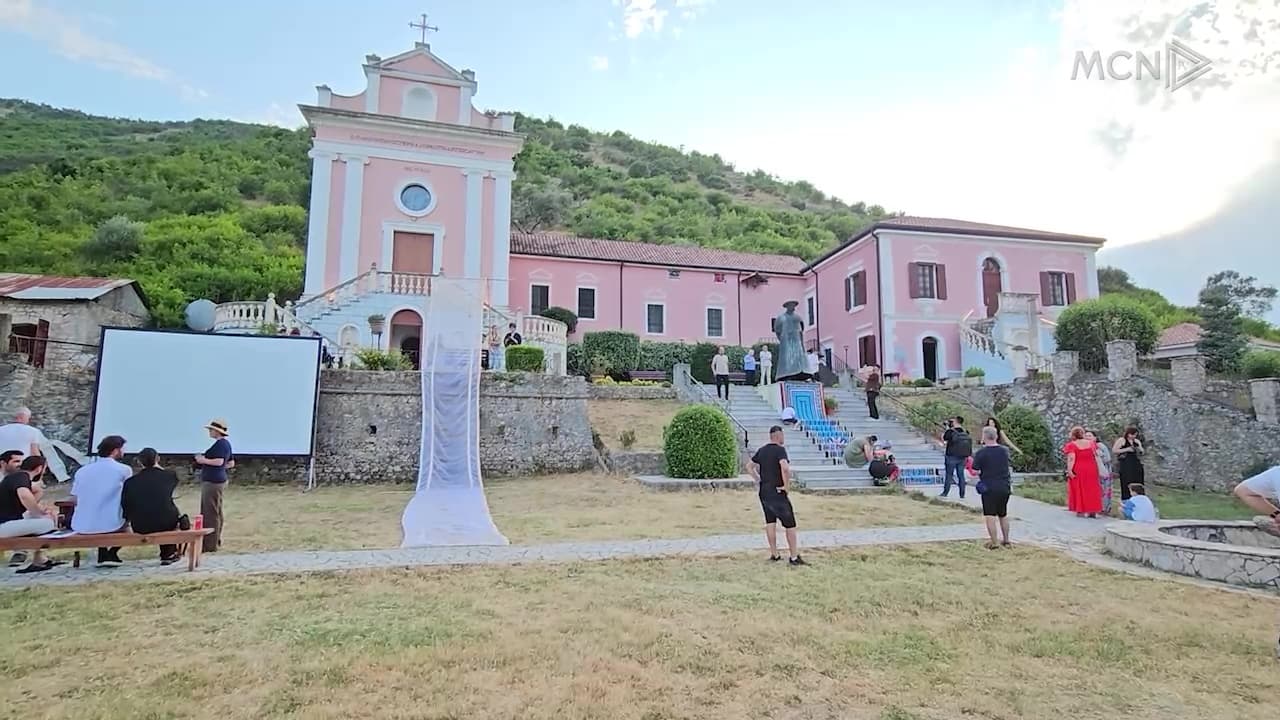Një festival i frymëzuar nga Ndre Mjeda / Piktura, fotografi dhe instalacione në Shkodër (VIDEO)