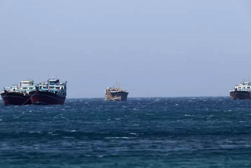 SHBA: Irani ngarkoi mina në anije për të bllokuar Hormuzin