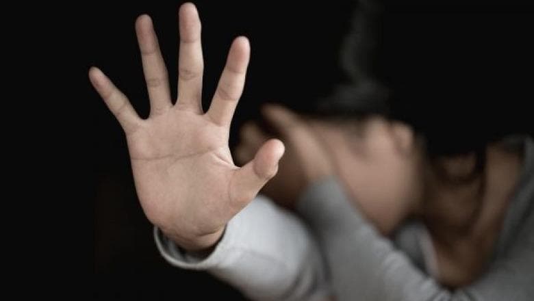 Dyshime për ngacmim seksual të vajzës së tij të mitur, arrestohet babai në Lezhë