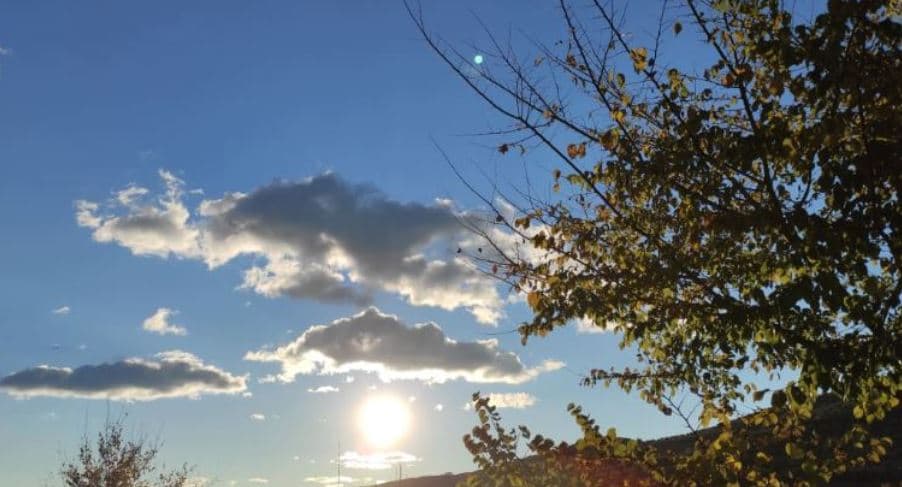     Moti sot/ Kthjellime dhe ulje temperaturash deri në 31°C