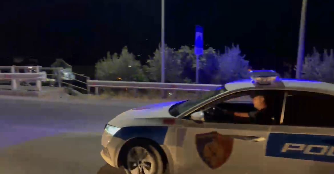Aksident në aksin Elbasan-Metalurgji, plagoset drejtuesi i biçikletës