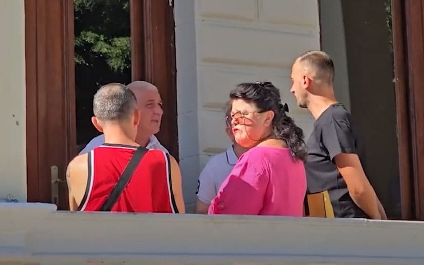 Tregtarët e “Zdrales” drejt largimit/ Komuniteti mysliman kërkon truallin, bashkia premton zgjidhje (VIDEO)