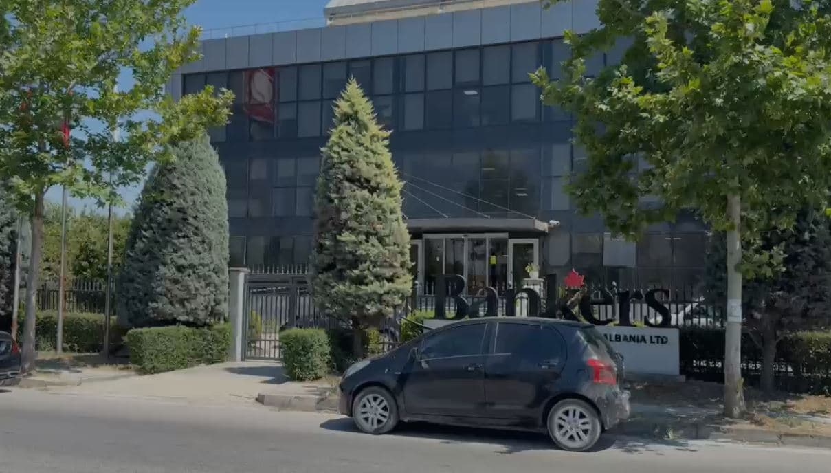 Policia aksion të befasishëm në zyrat qendrore të kompanisë “Bankers” 