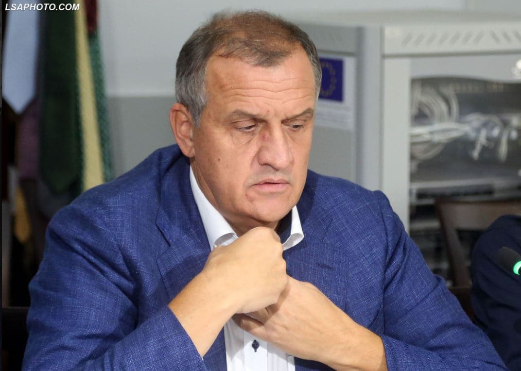 Infeksion i rëndë në lëkurë, ish-ministri Beqja shtrohet në spital (VIDEO)