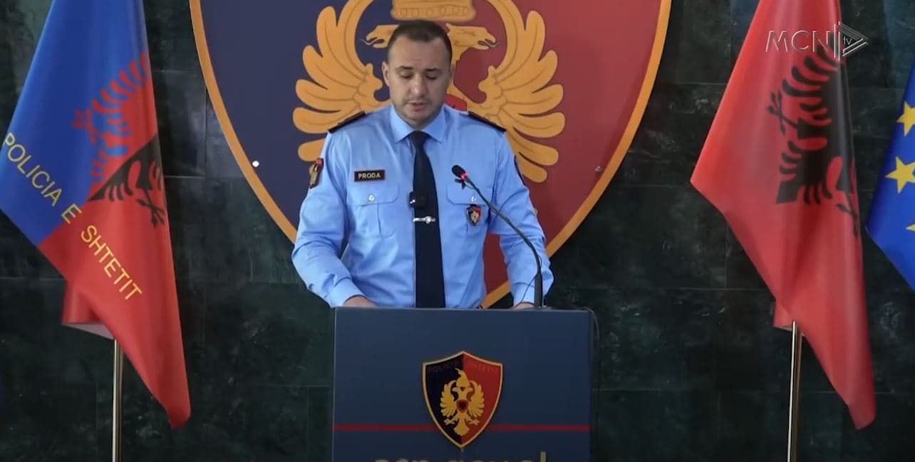 “Furtunë” në policinë e Shkodrës/ Proda shkarkon drejtorin dhe shefin e komisariatit (VIDEO)