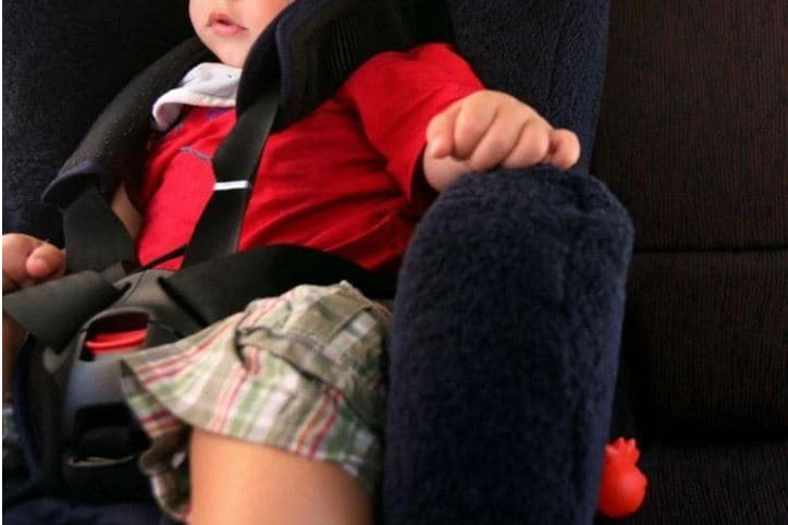 U harrua në makinën në diell, humb jetën foshnja 15-muajshe në Belgjikë