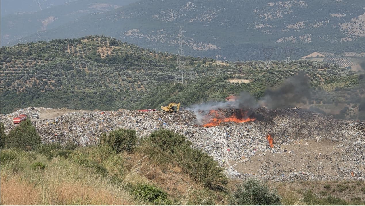 Zjarr në landfillin e Elbasanit, nisin hetimet për shkakun  