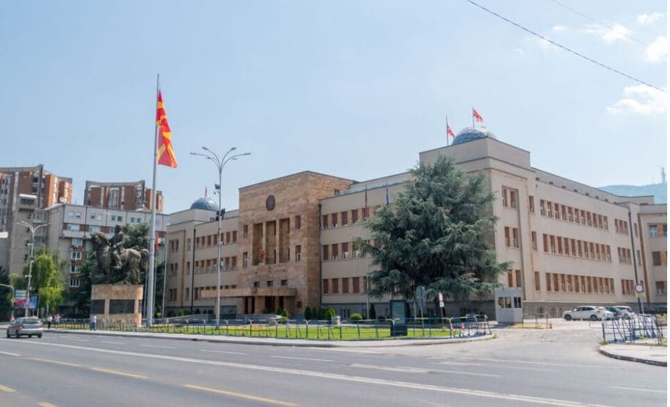 Grupet e Parlamentit të BE-së heqin referencat për identitetin dhe gjuhën maqedonase