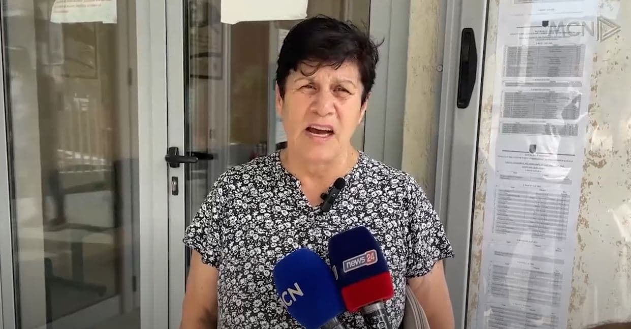 Qytetarët e Elbasanit padisin “Eco-Elb”, Sejrani: Dua dëmshpërblim, jam e sëmurë! (VIDEO)