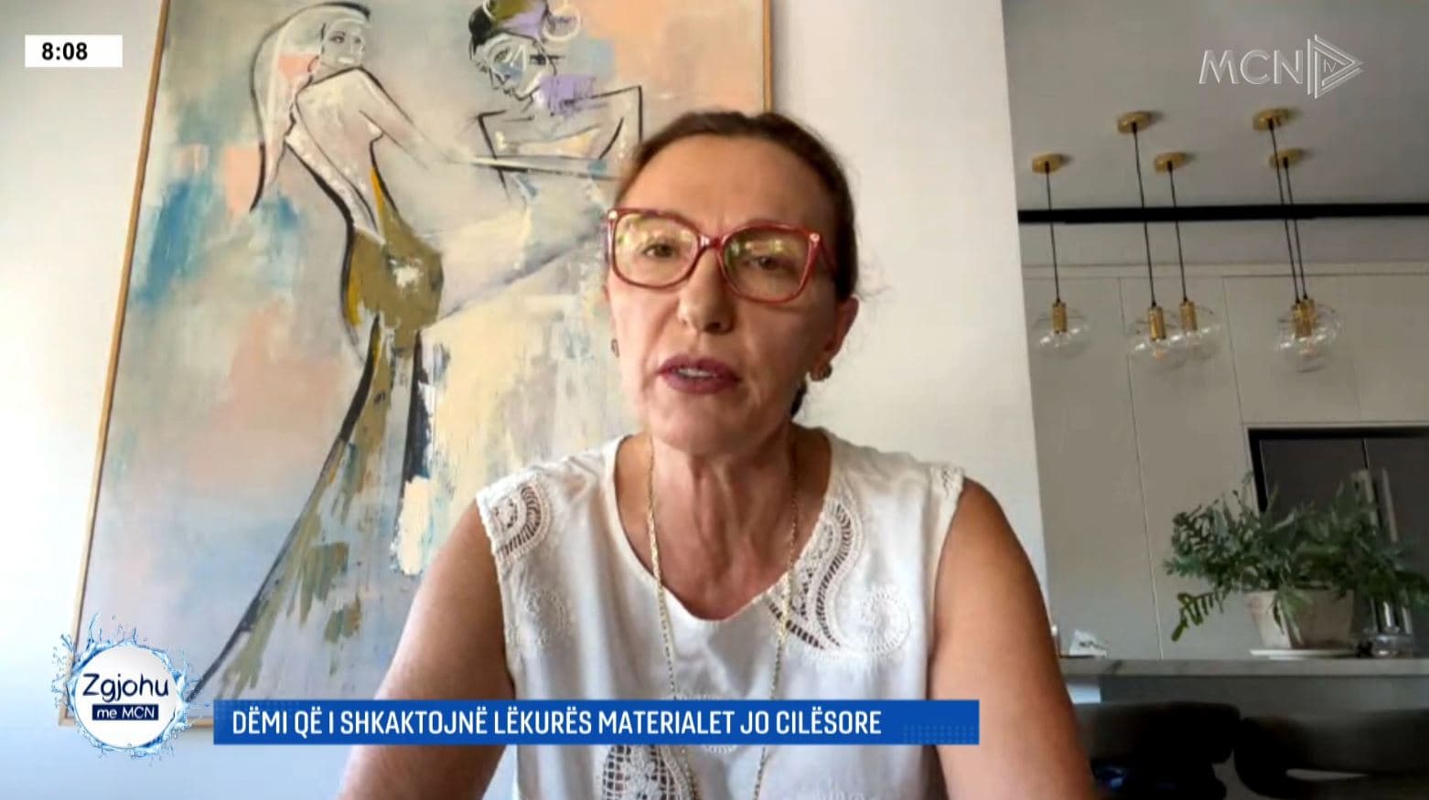 Mjekja dermatologe: Llojet e materialeve tekstile që dëmtojnë lëkurën dhe si t’i dalloni