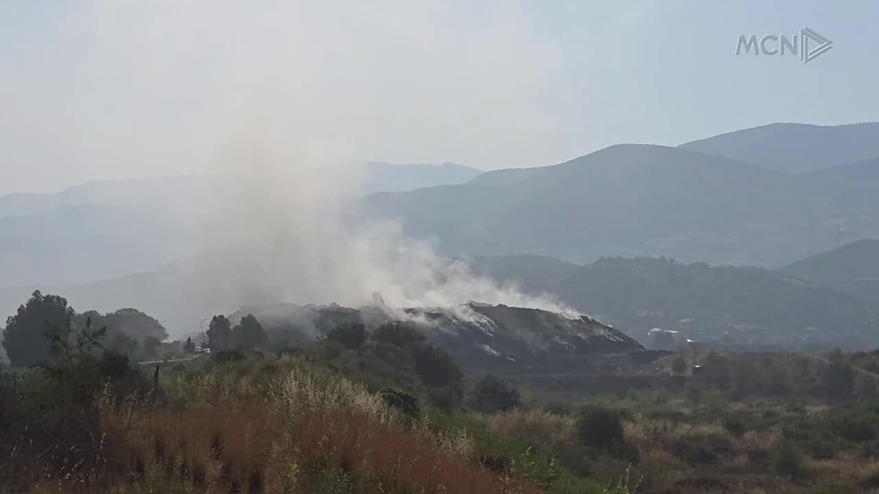 5 ditë zjarr në landfillin e Elbasanit / 4 vatra aktive në të gjithë vendin (VIDEO)