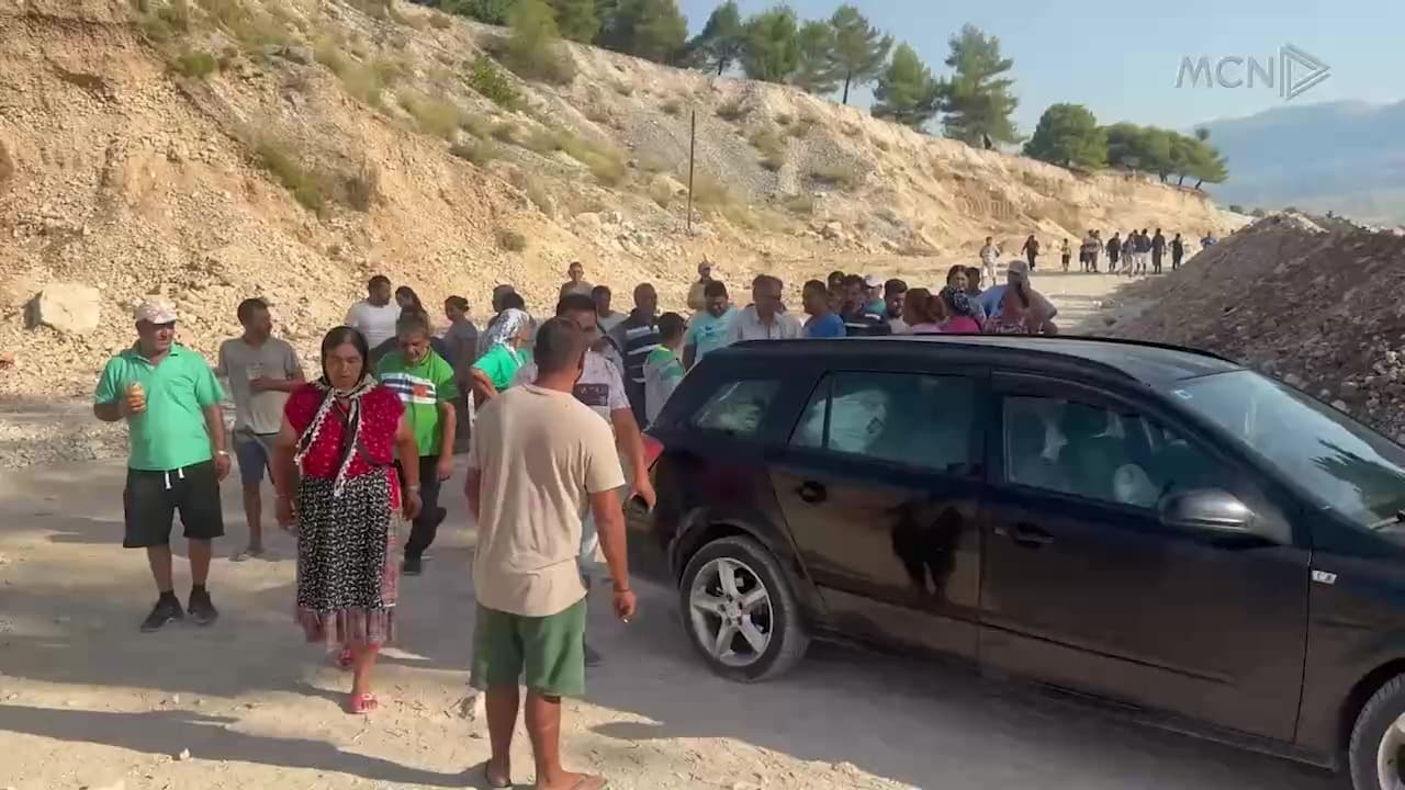Në protestë për rikthimin e tregut / Gjirokastër, tregtarët akuza Bashkisë për mashtrim (VIDEO)