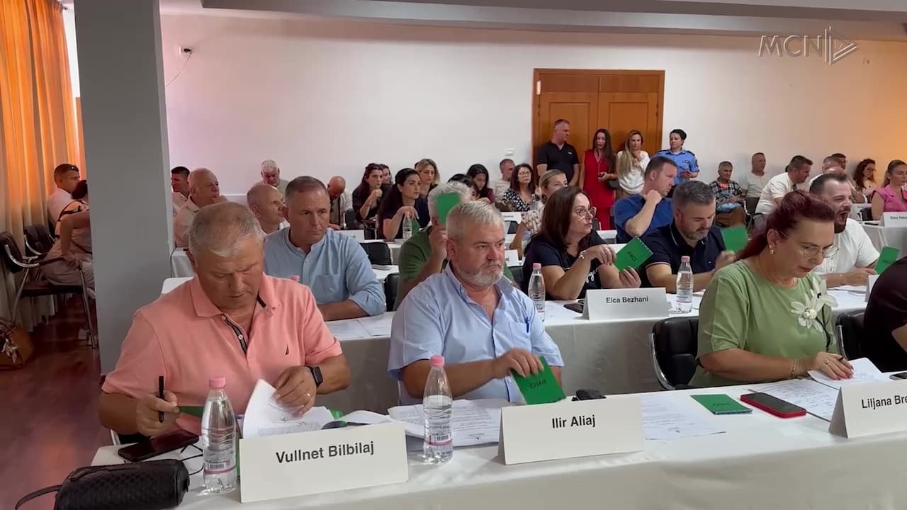“Rrëzohet” parku fotovoltaik në Vlorë / Bashkia: Nuk ekziston dokumentacioni i pronësisë së tokës (VIDEO)