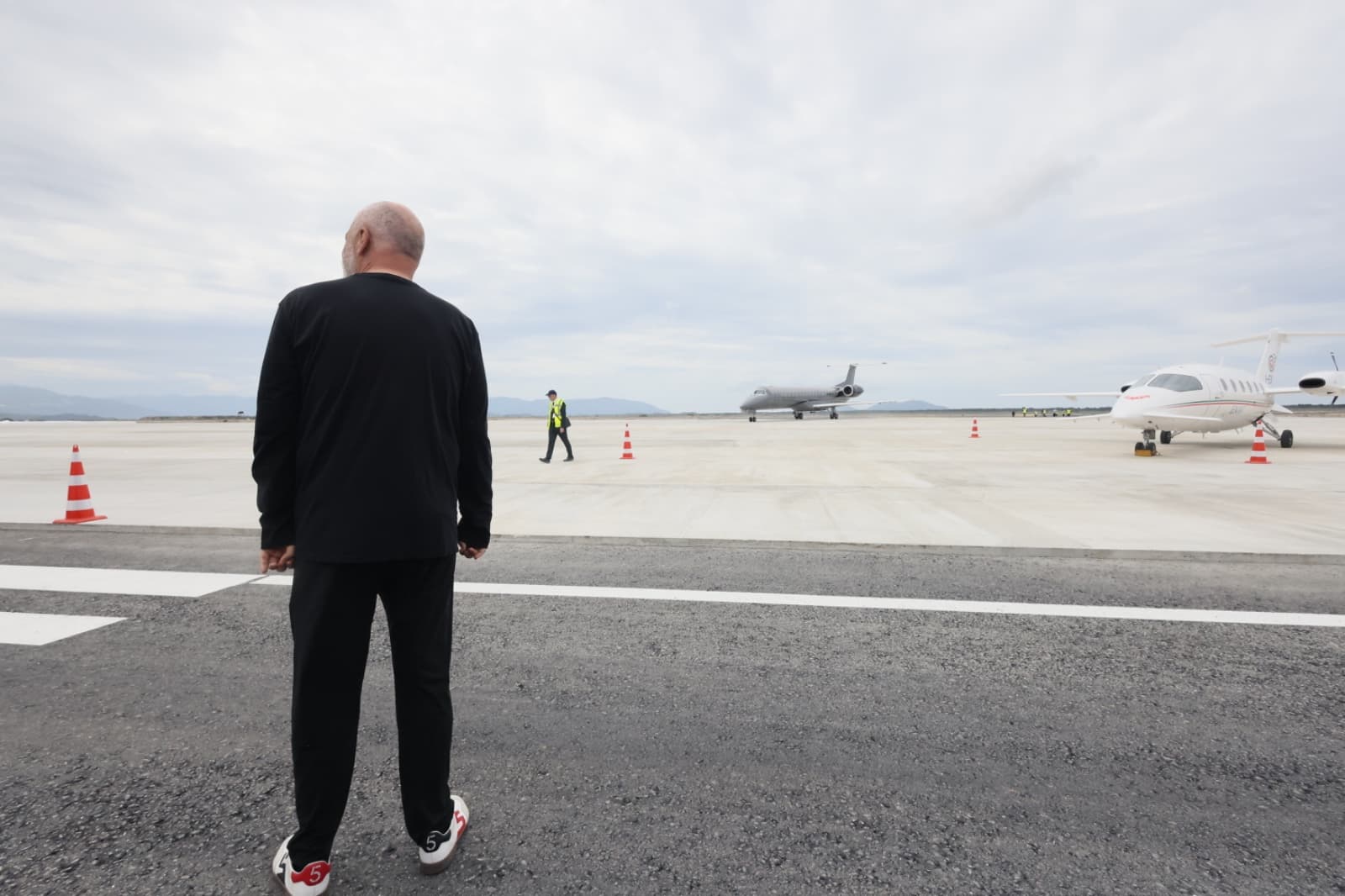 VKM/ Hapet pika e kalimit kufitar në Aeroportin Ndërkombëtar të Vlorës