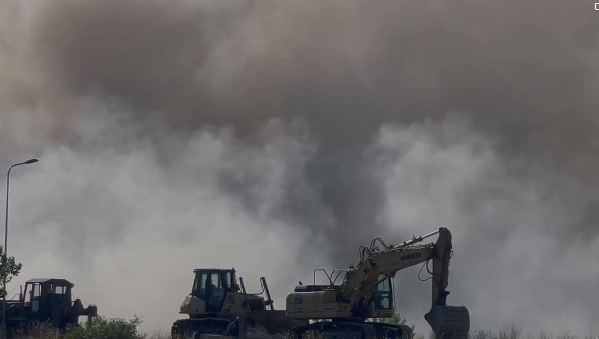 Elbasan, vijon zjarri në fushën e mbetjeve pranë inceneratorit