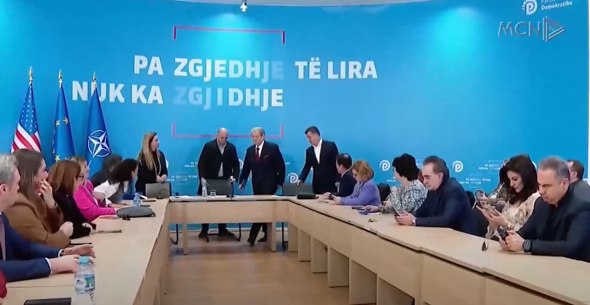 “Berisha nuk e rithemeloi PD-në”/ Çollaku: Nëse kishim farsë, PD të mos bëhet fasadë (VIDEO)
