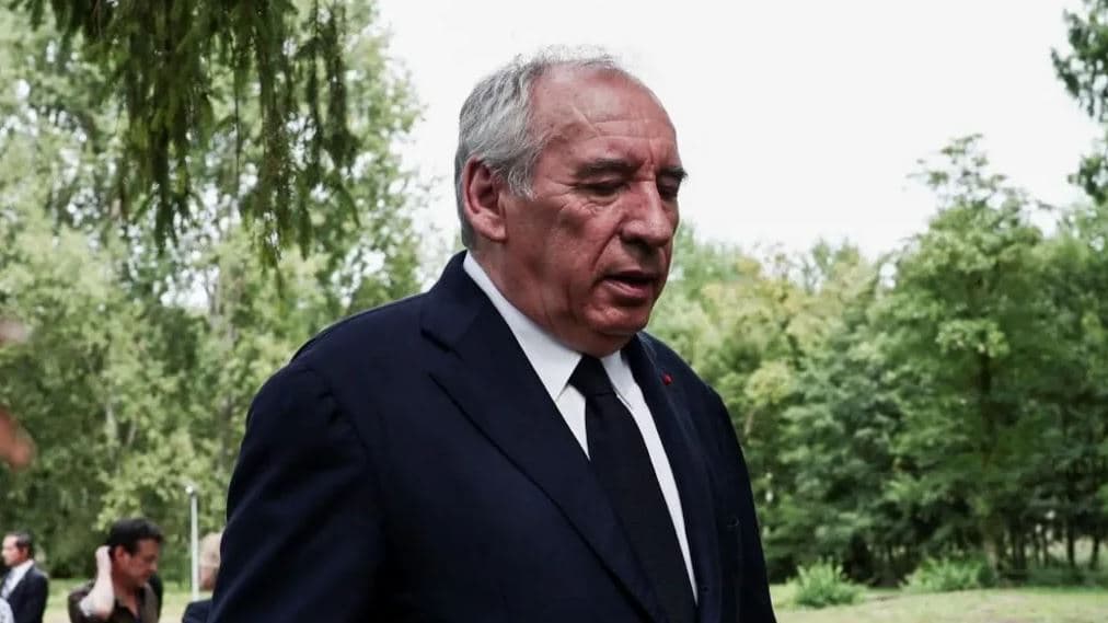 Franca drejt krizës politike