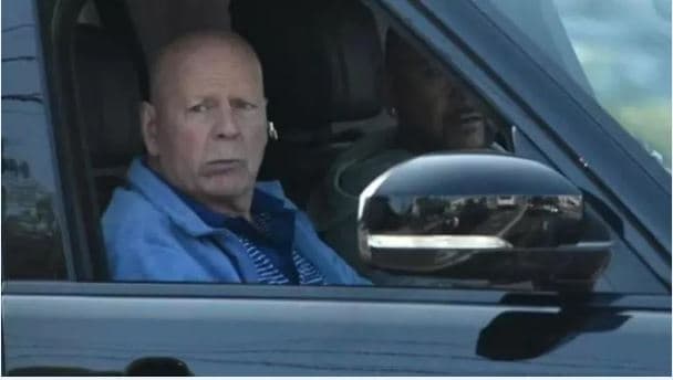 Bruce Willis, larg familjes për të mirën e vajzave  