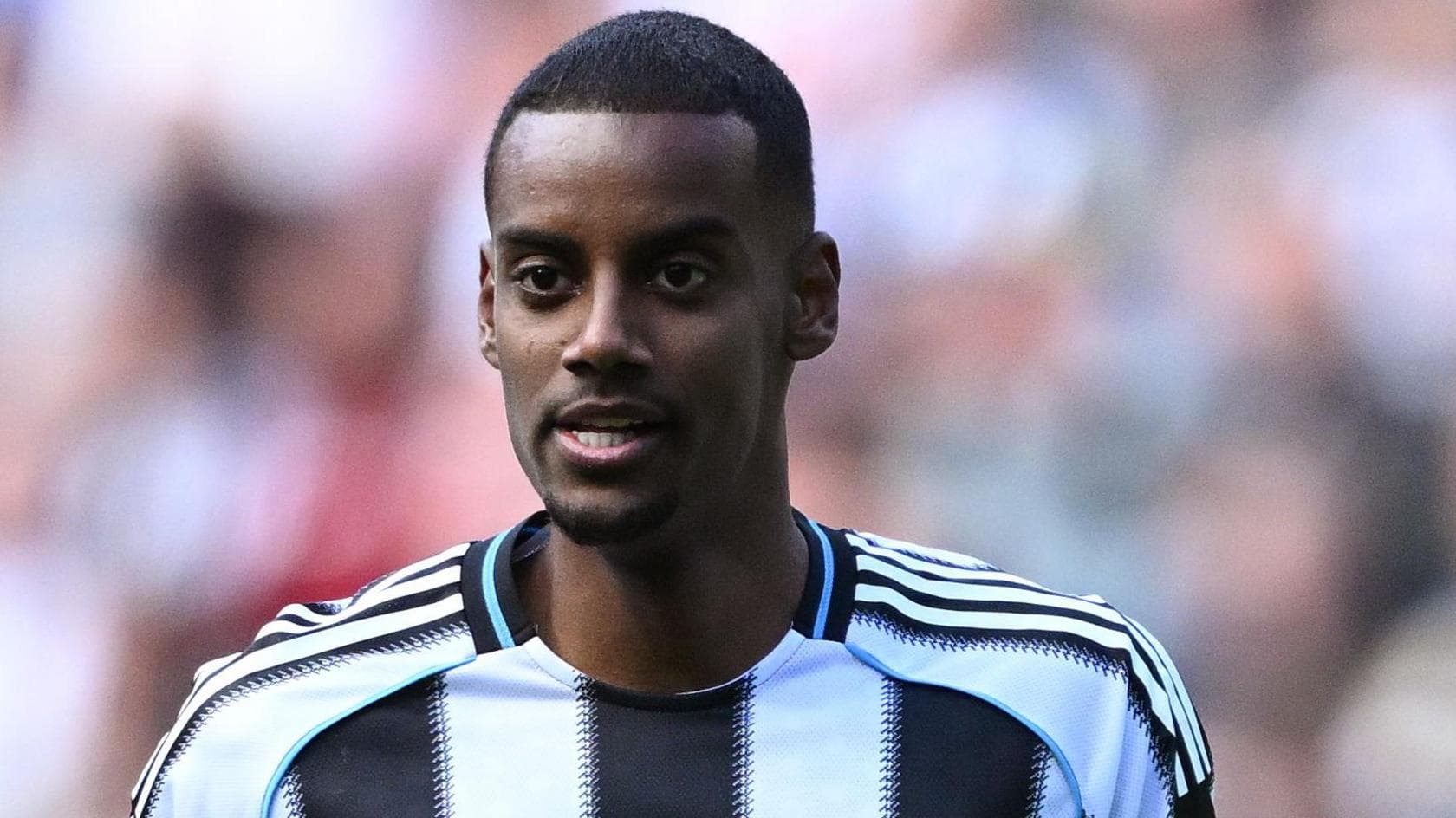 Alexander Isak, afër Liverpoolit