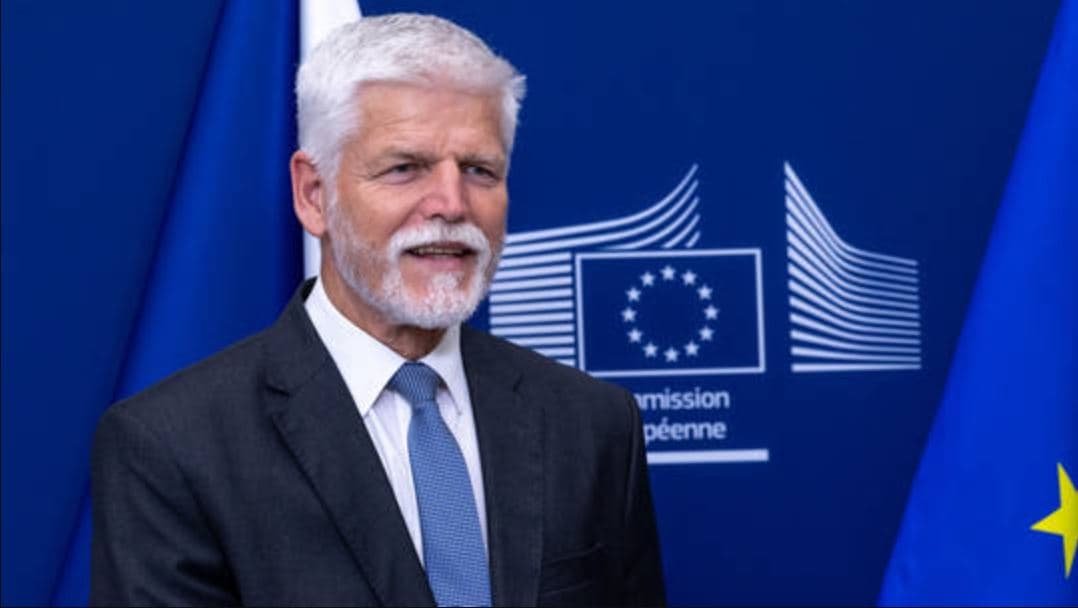   Presidenti i shtetit anëtar të NATO-s: Ukraina të pranojë humbjet territorial për të mbijetuar