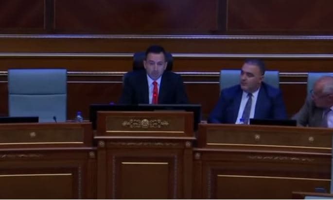 Merr fund ngërçi institucional në Kosovë/ Dimal Basha zgjidhet kryeparlamentar 