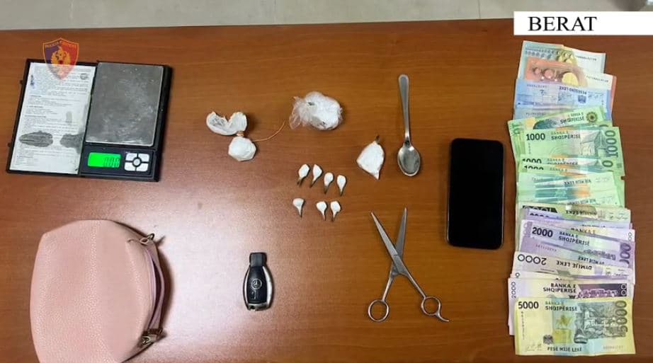 Shpërndanin kokainë, arrestohen vëlla e motër në Berat 