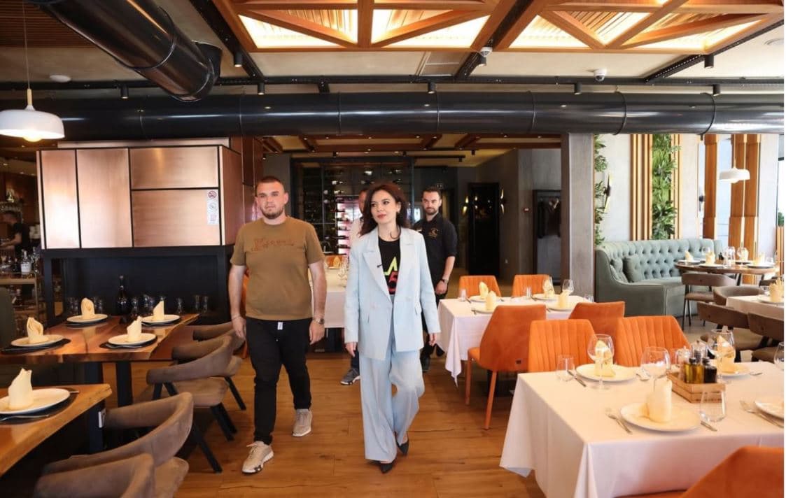  Ekskluzive/ SPAK sekuestron celularin e pronarit të “Klajdi Resort" në Golem. Hoteli u vizitua nga Elisa Spiropali gjatë fushatës 2025 
