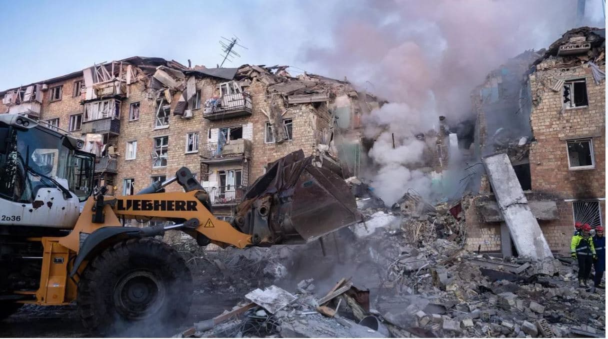 Zelensky: Rusia po mbledh 100 000 trupa pranë fortesës ukrainase të Pokrovskut