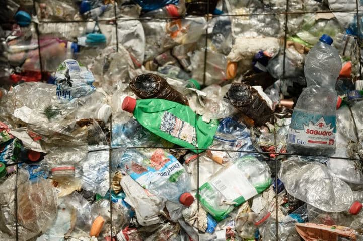 BE heton Greqinë për projektet e riciklimit 
