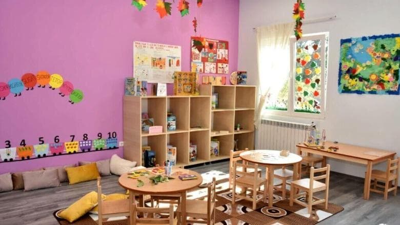 Qëlloi me shuplakë fëmijën, procedohet penalisht edukatorja në Tiranë