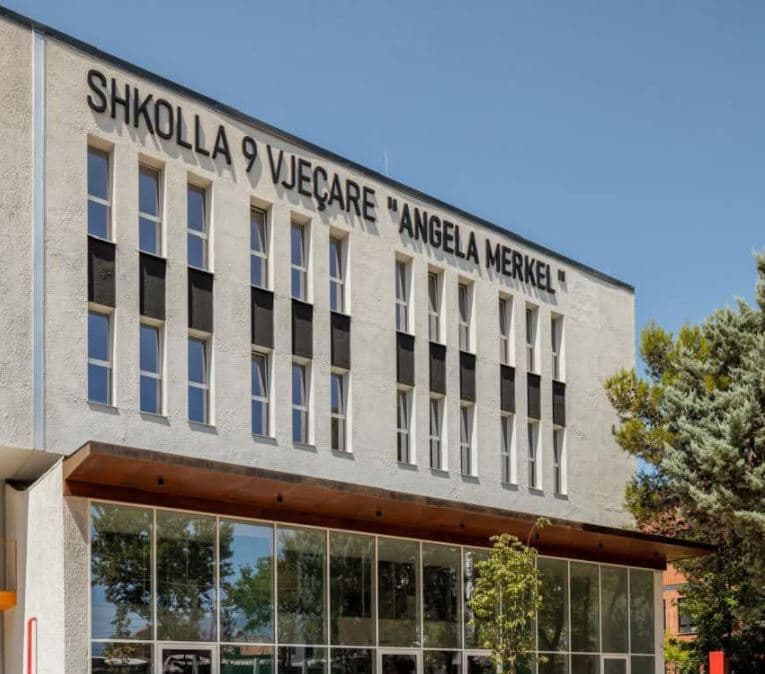 Rama: Hapin dyert 30 shkolla të rilindura nga veriu në jug 
