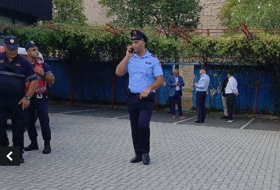 Policia kërkon lirimin e godinës së televizionit News24/ Prona ka kaluar nga Bashkia Tiranë tek Kayo (Dokumenti)