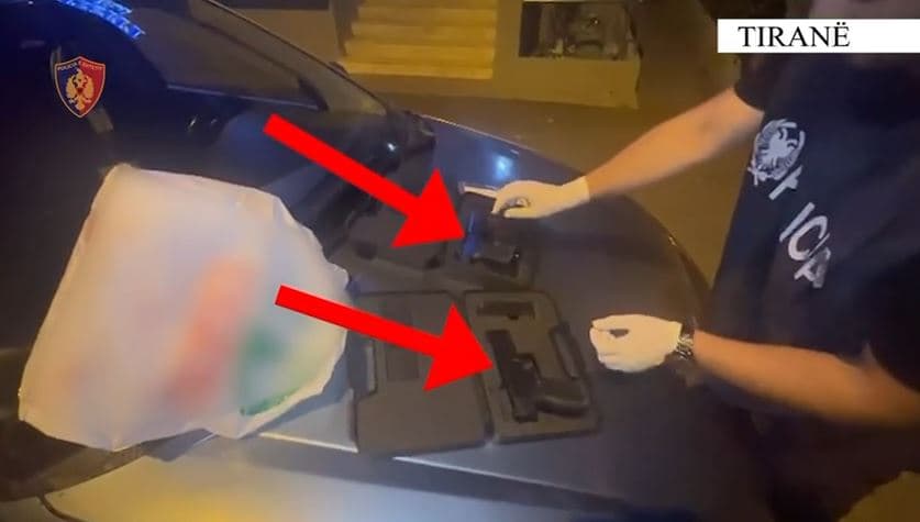     Arrestohet në Tiranë 28-vjeçari nga Shkodra, dyshohet se do shiste armë për grupe kriminale