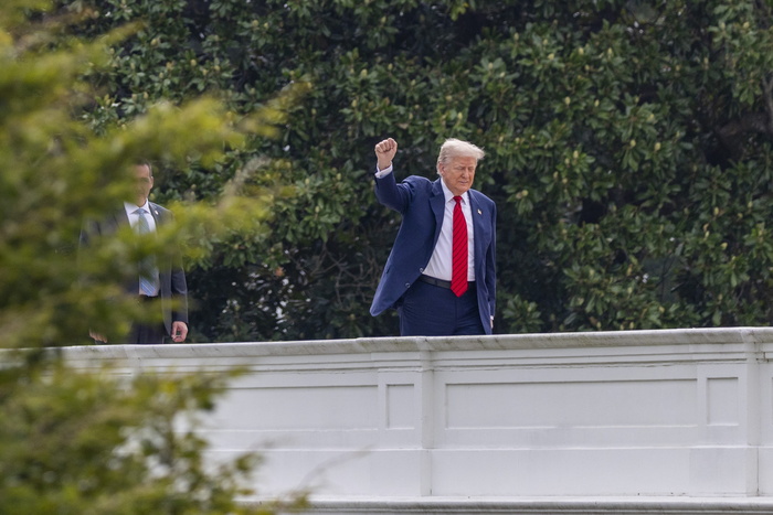 Hyjnë në fuqi tarifat ndaj 90 shteteve, Trump: Miliarda do të vërshojnë në SHBA