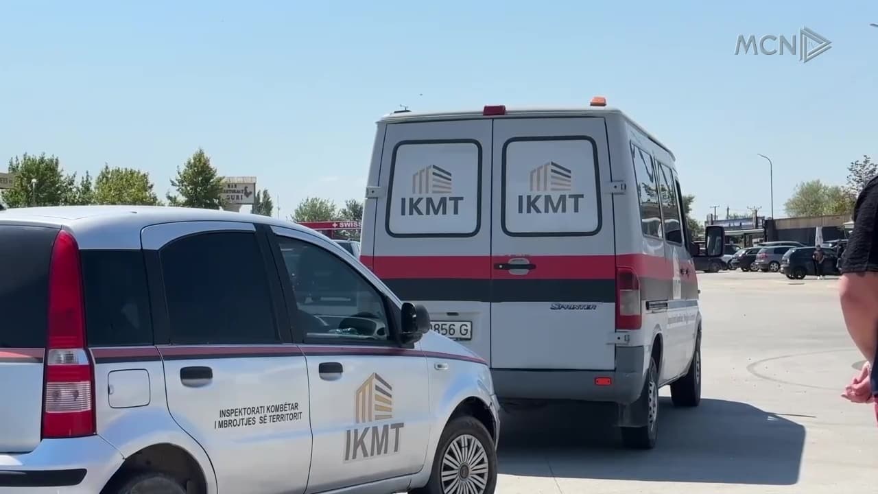 S’ka legalizim në zonat publike / Vijon aksioni në Lezhë, shemben ndërtimet pa leje (VIDEO)