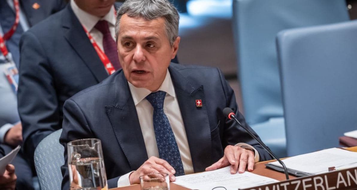 Zvicra: Gati të mirëpresim takimin Putin-Zelensky. Presidentit rus do t’i japim imunitet nga urdhër-arresti 