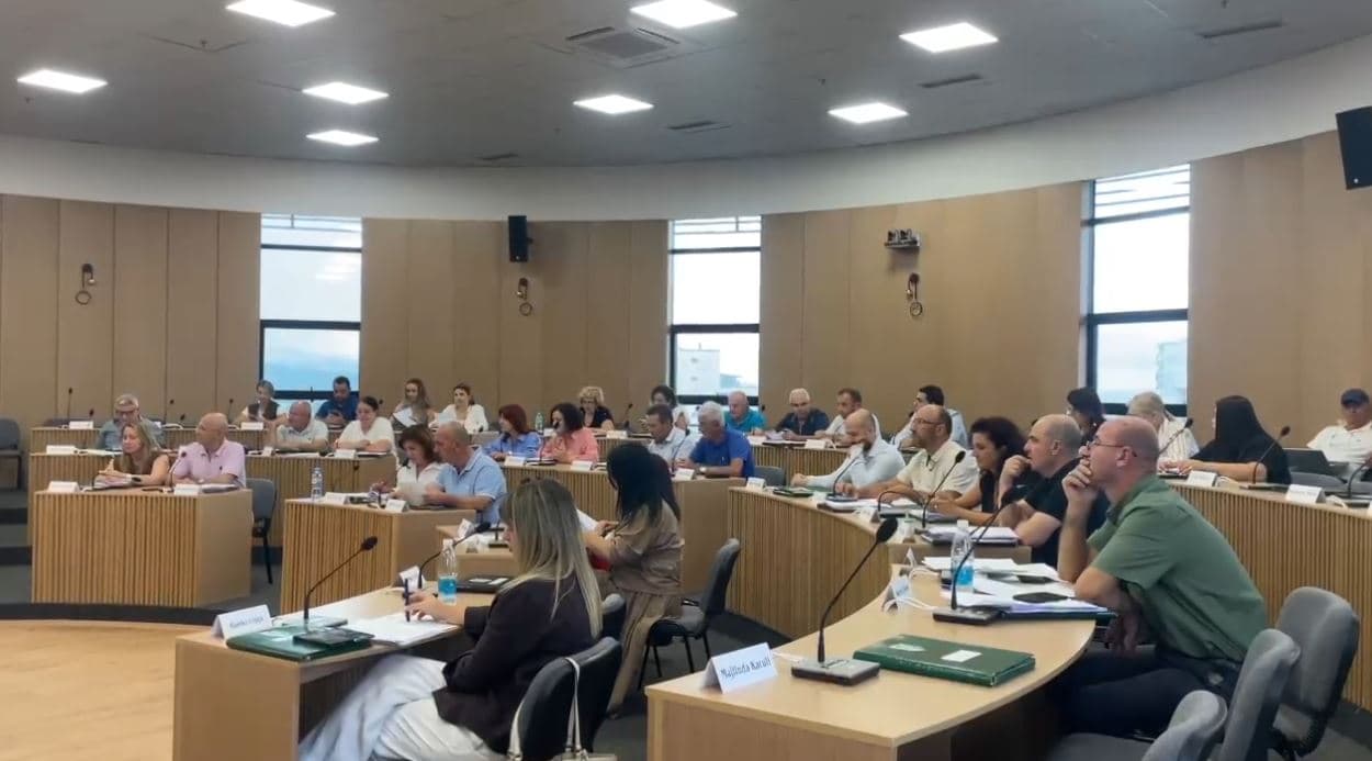 Zjarret, Këshilli Bashkiak Elbasan akordon 3 milionë lekë të reja për bashkinë Gramsh