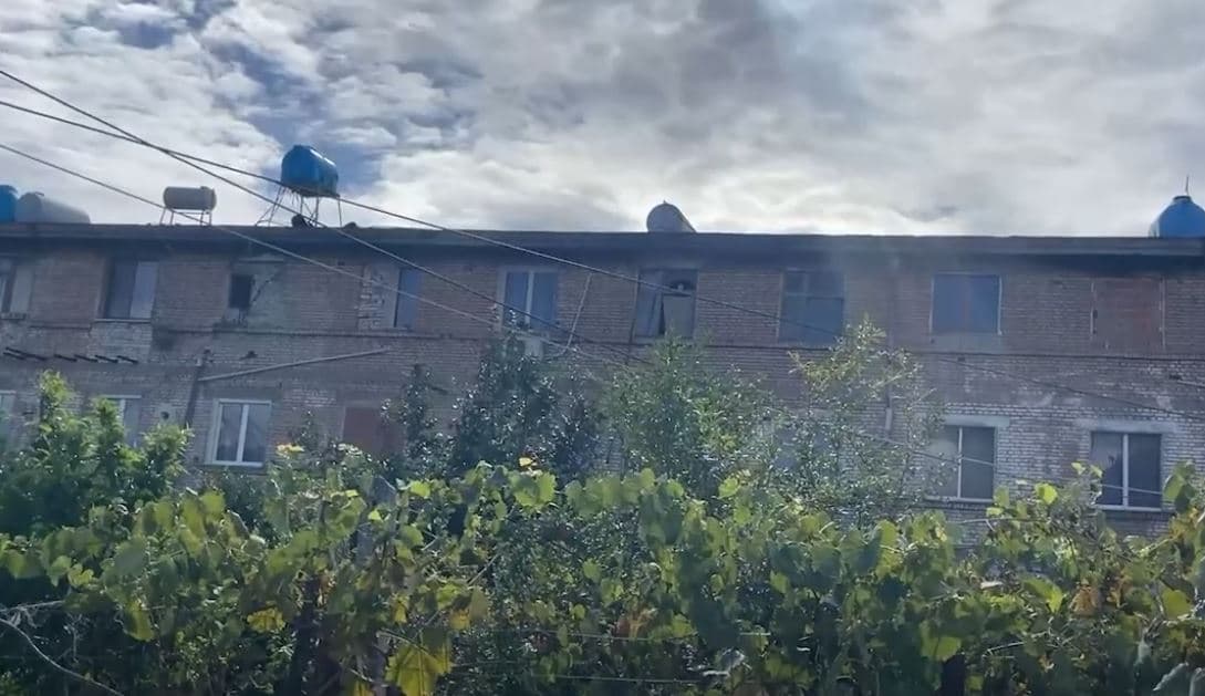 Elbasani i kërcënuar nga mbetjet/ Banorët: Bashkëjetojmë me ndotjen, pasojat janë të rënda (VIDEO)