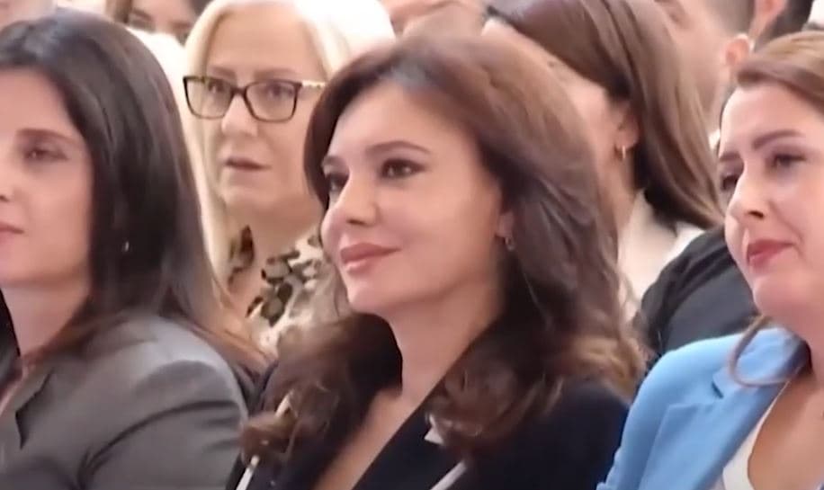 Lista "VIP" e kabinetit të Spiropalit/ Këshilltarët pa përgjigje për punën në Kuvend (VIDEO)