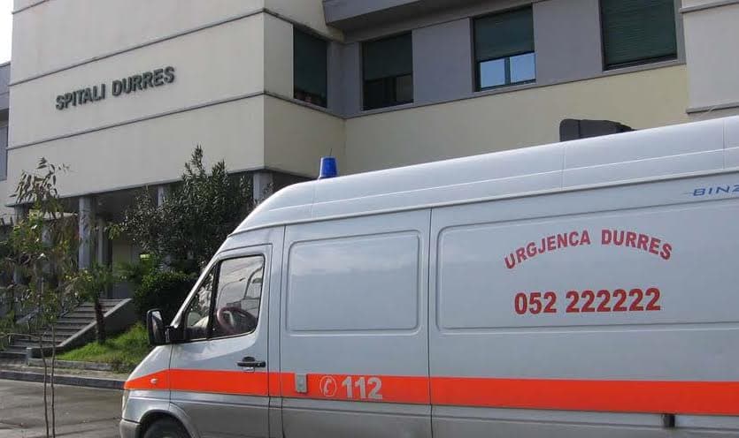 Plagosje me thikë në zonën e Spitallës, tre persona përfundojnë në spital