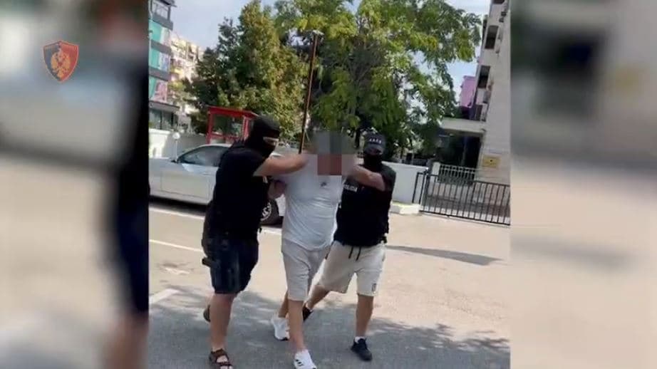 Me dy emra, kapet në Tiranë i kërkuari nga drejtësia italiane për trafik droge 